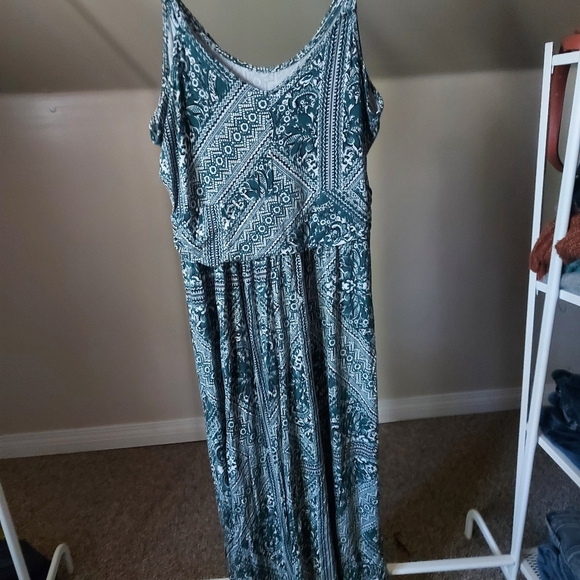 maurices paisley maxi dress - Picture 3 of 10